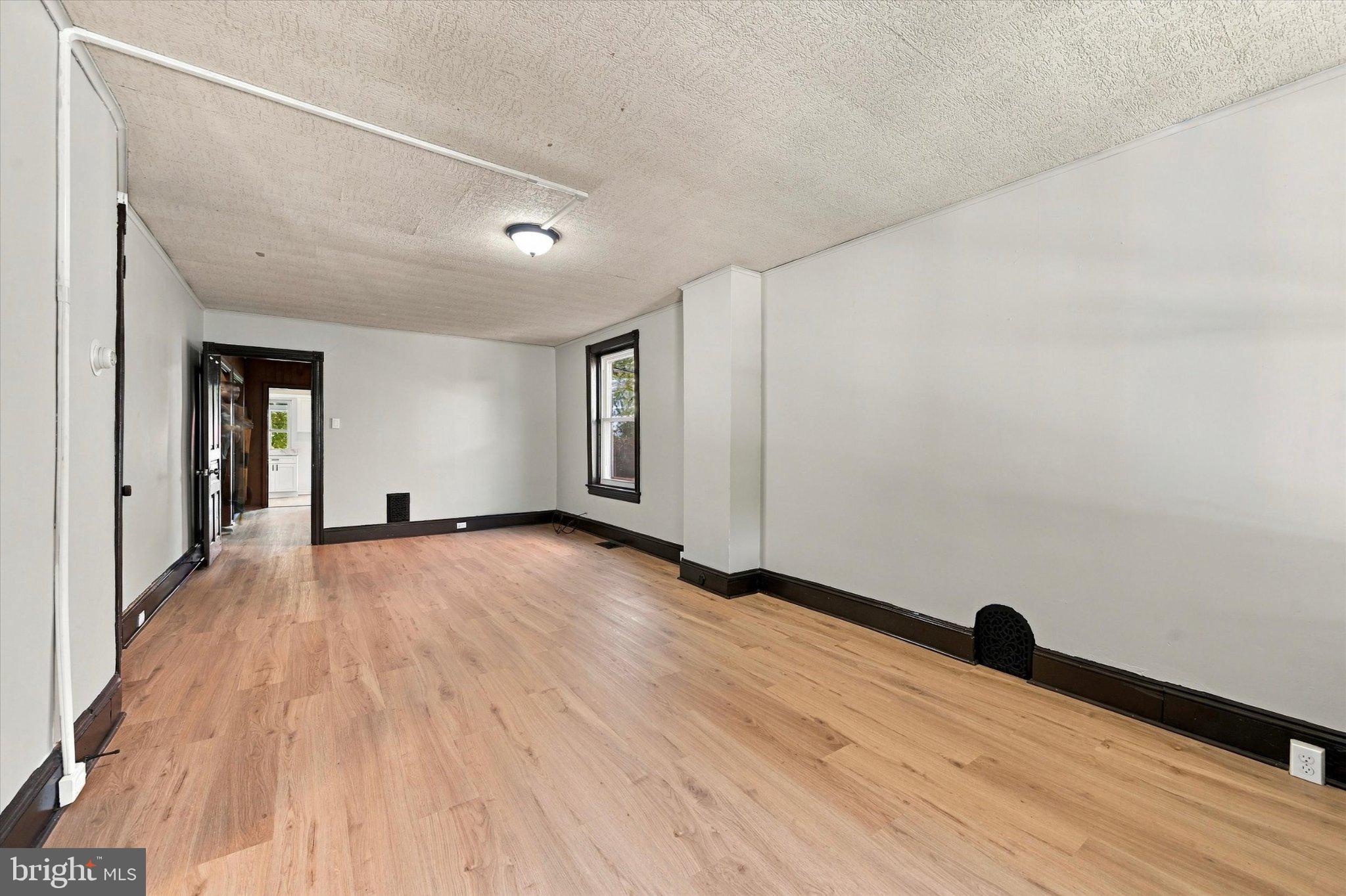 22 S 5TH AVENUE
