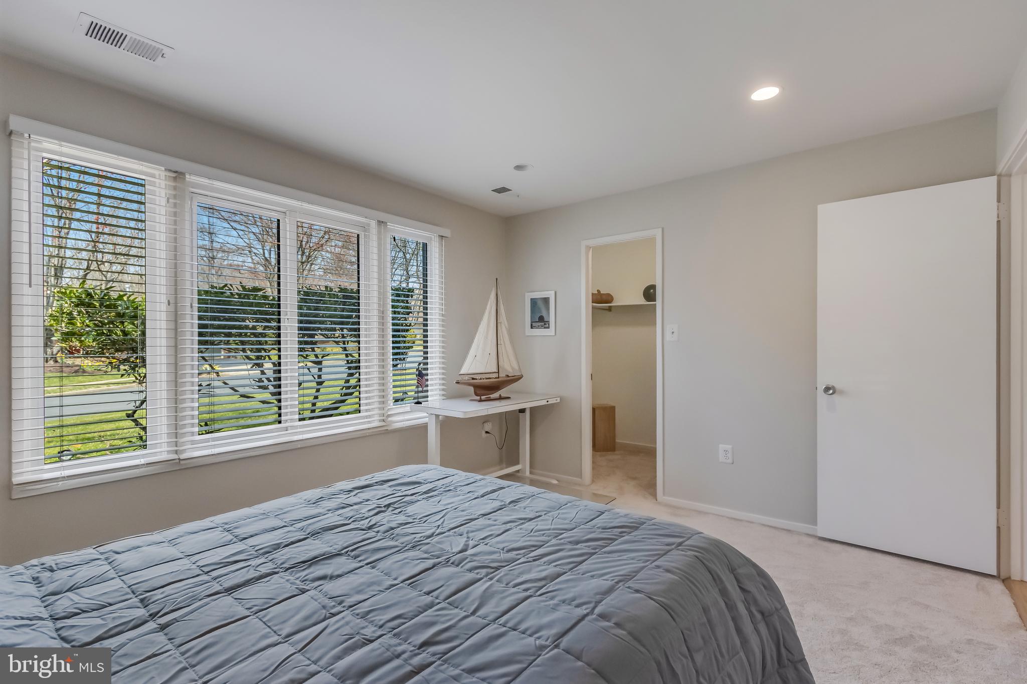 WOLF TRAP WOODS - Residential