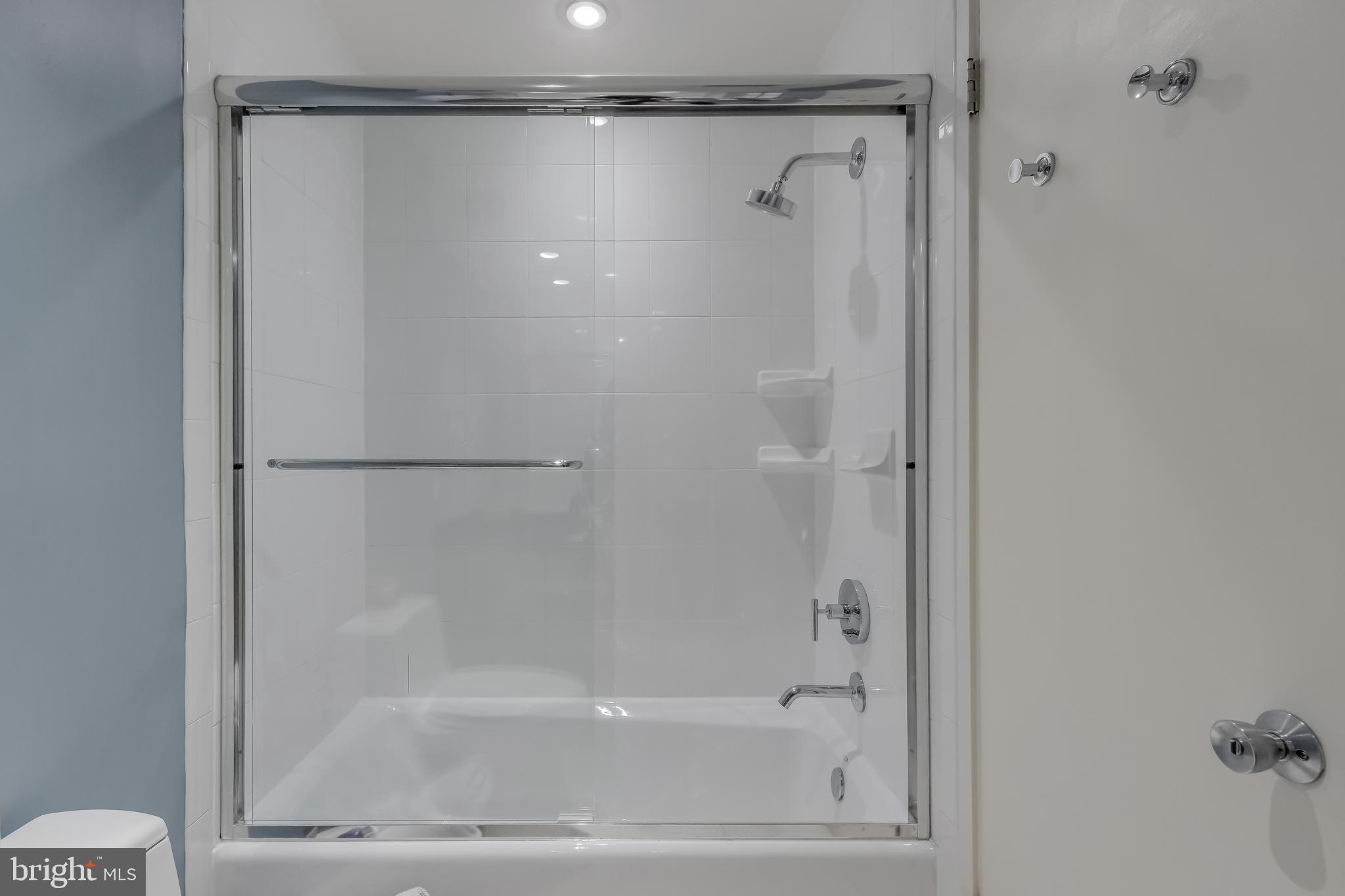 WOLF TRAP WOODS - Residential