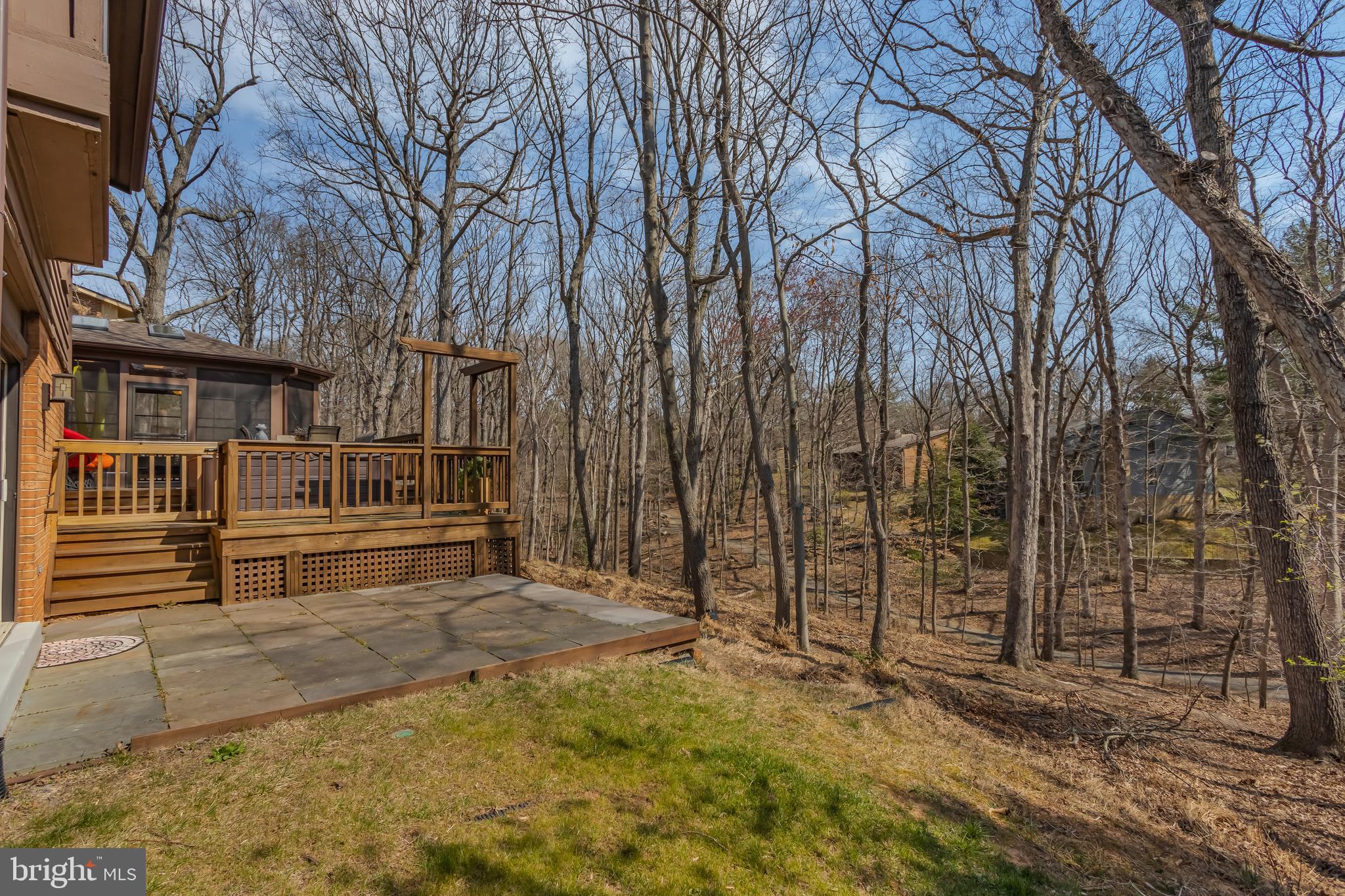 WOLF TRAP WOODS - Residential