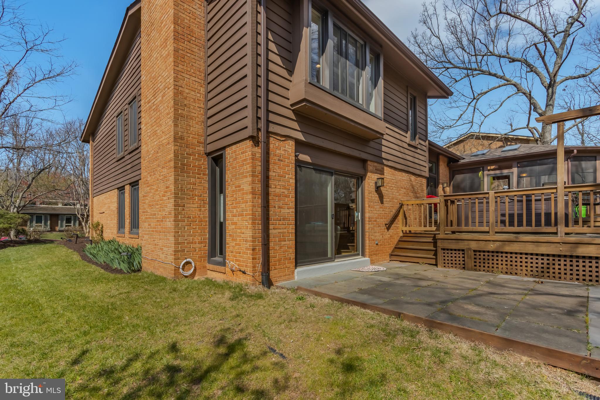 WOLF TRAP WOODS - Residential