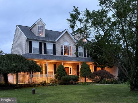 Homes For Sale - 142 Clover Lane<br/> PERKIOMENVILLE, PA 18074