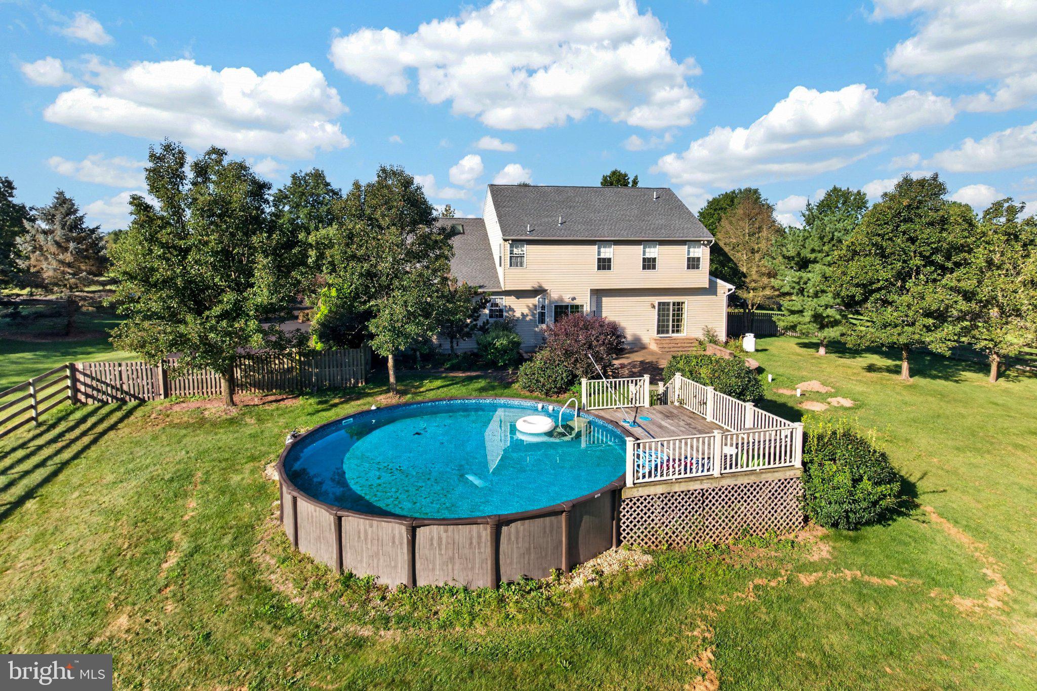 142 CLOVER LANE