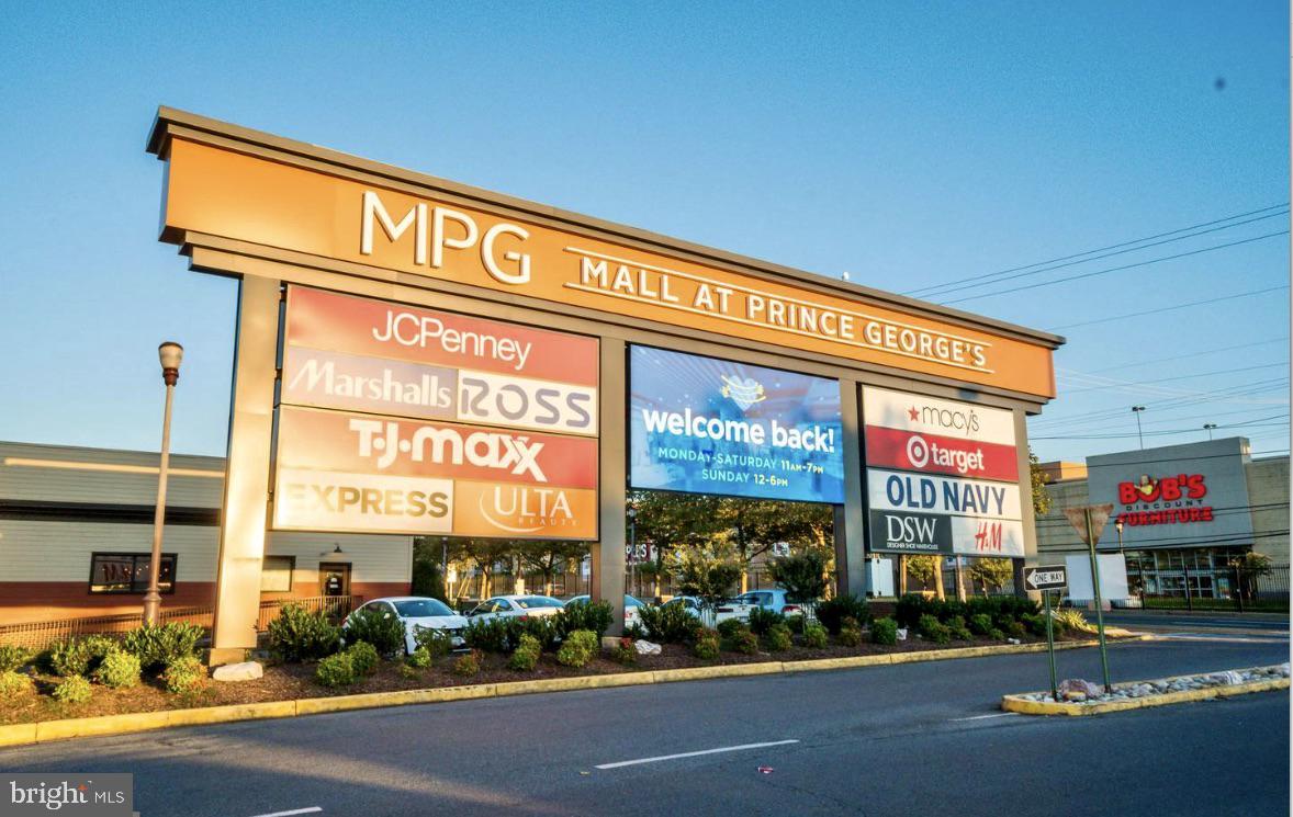 RIVERFRONT - Residential Lease