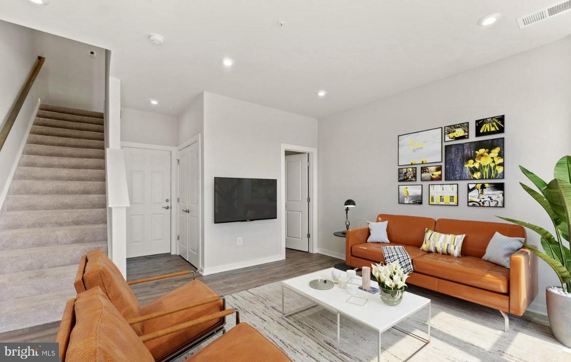 RIVERFRONT - Residential Lease