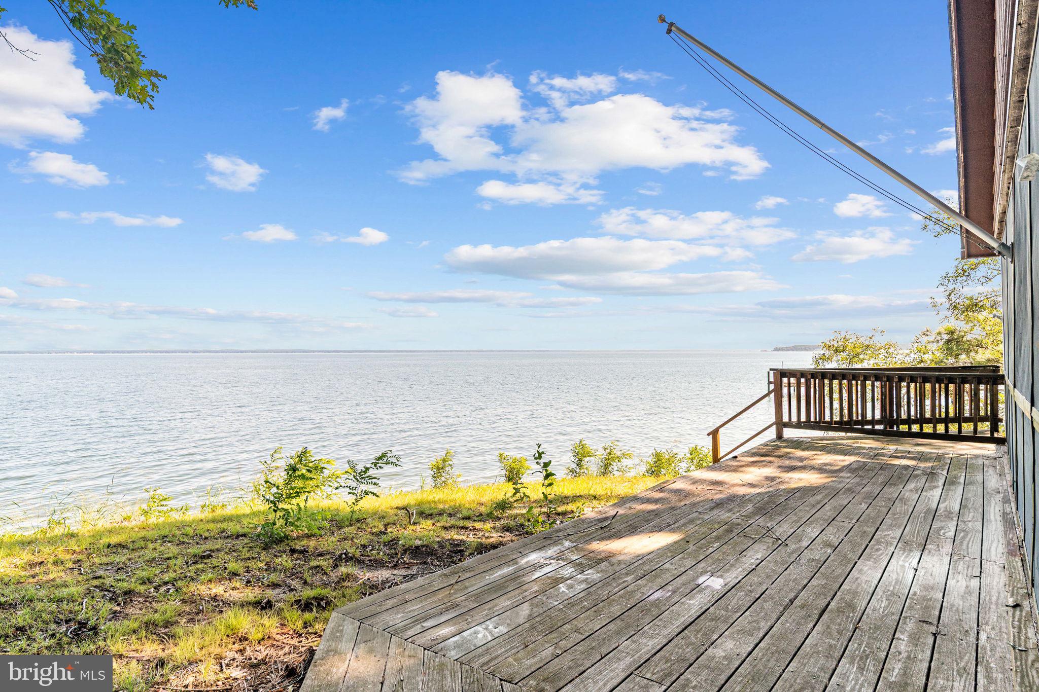 888 CABIN POINT DRIVE