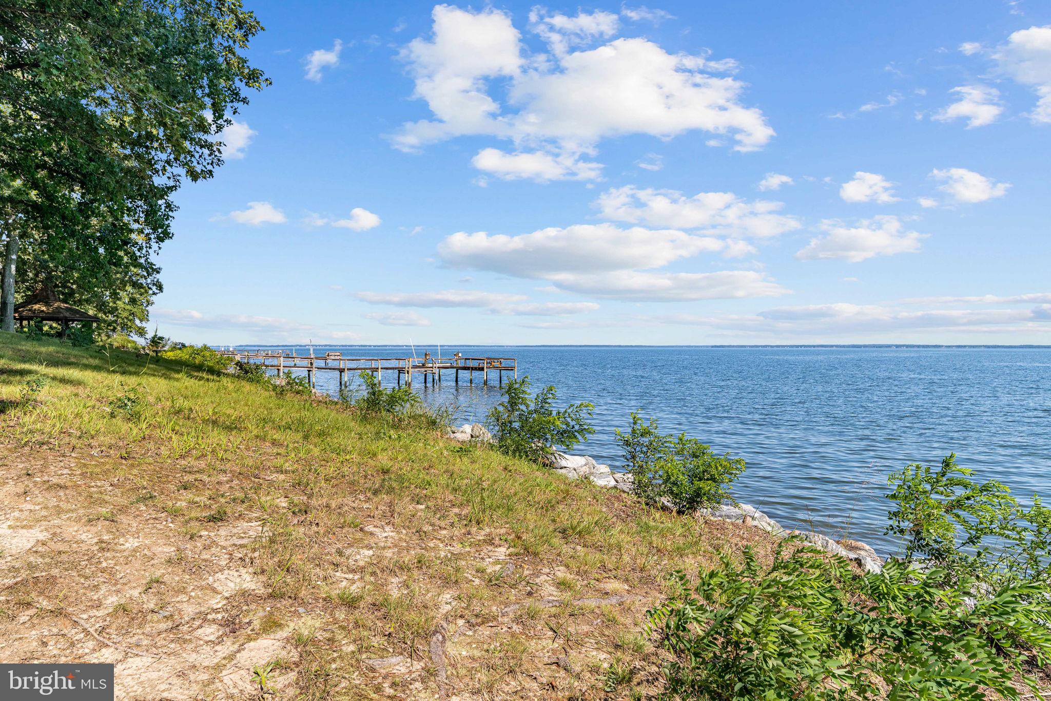 888 CABIN POINT DRIVE