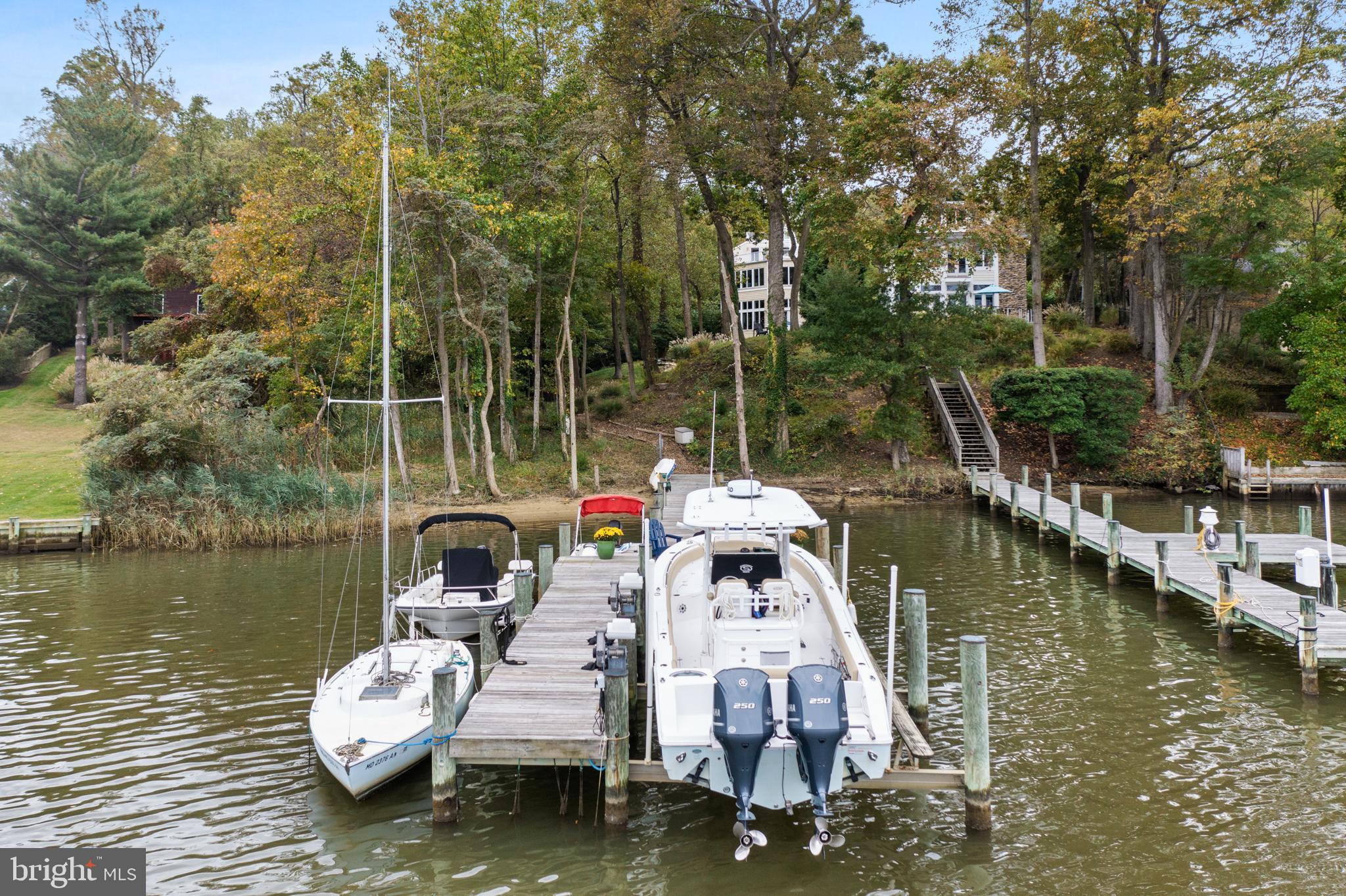 164 W LAKE DRIVE