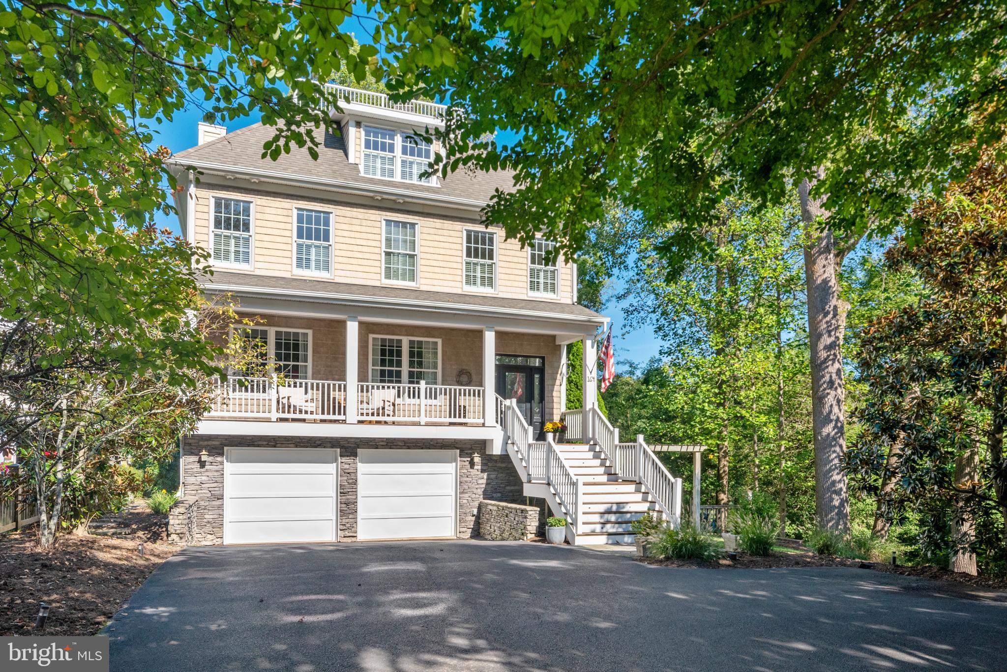 164 W LAKE DRIVE