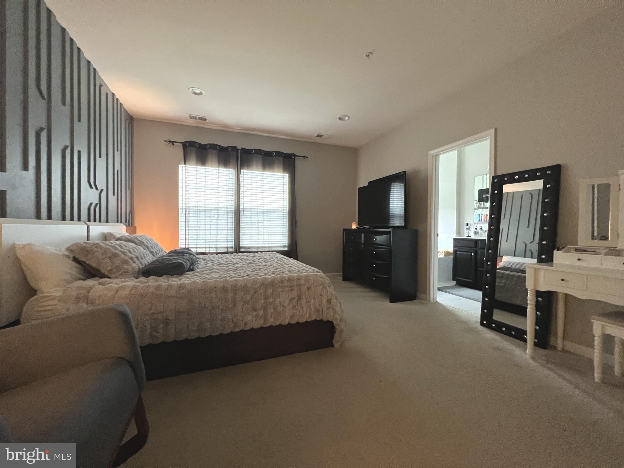 LANDSDALE - Residential Lease