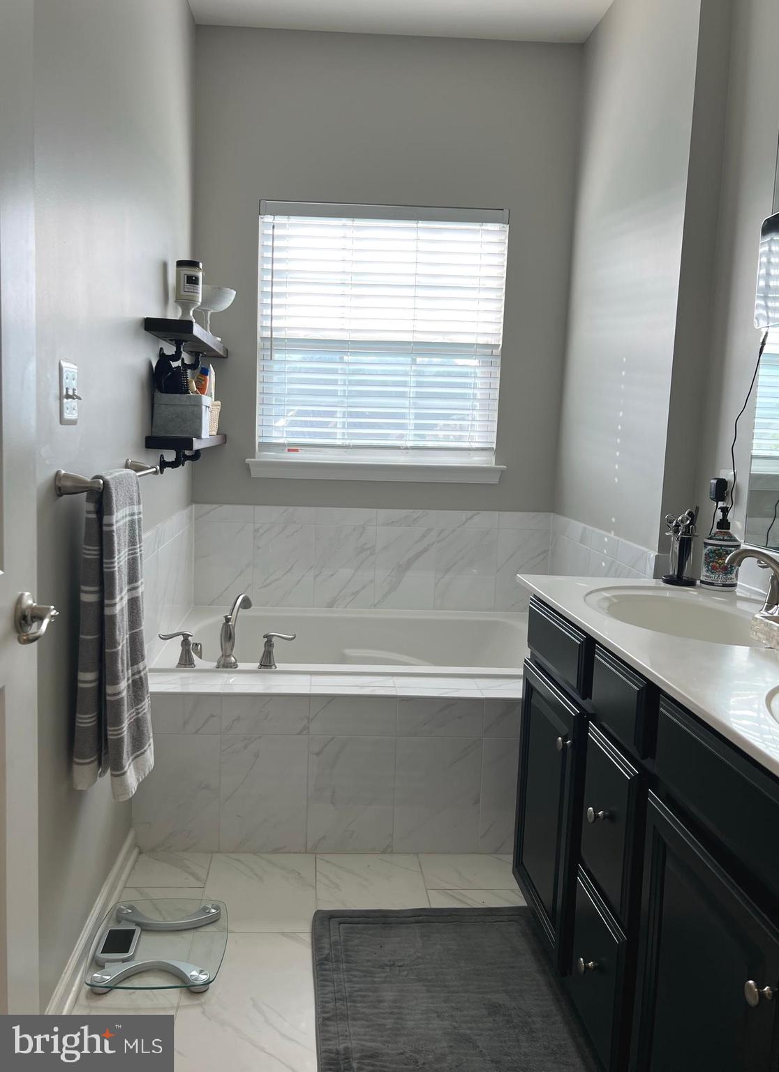 LANDSDALE - Residential Lease