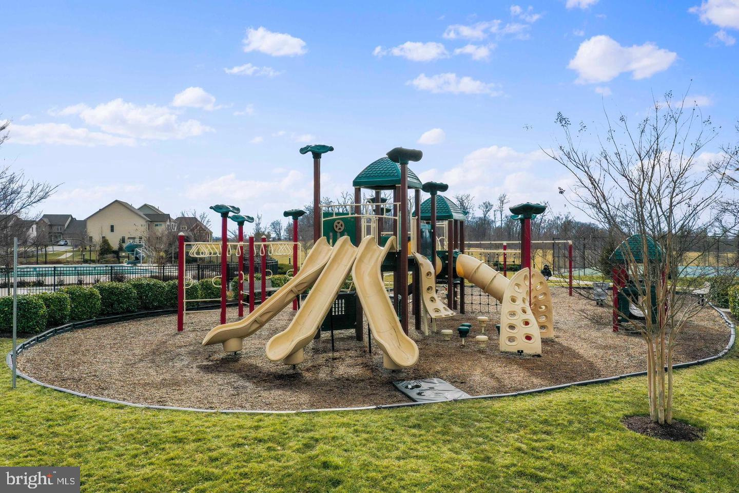 LANDSDALE - Residential Lease