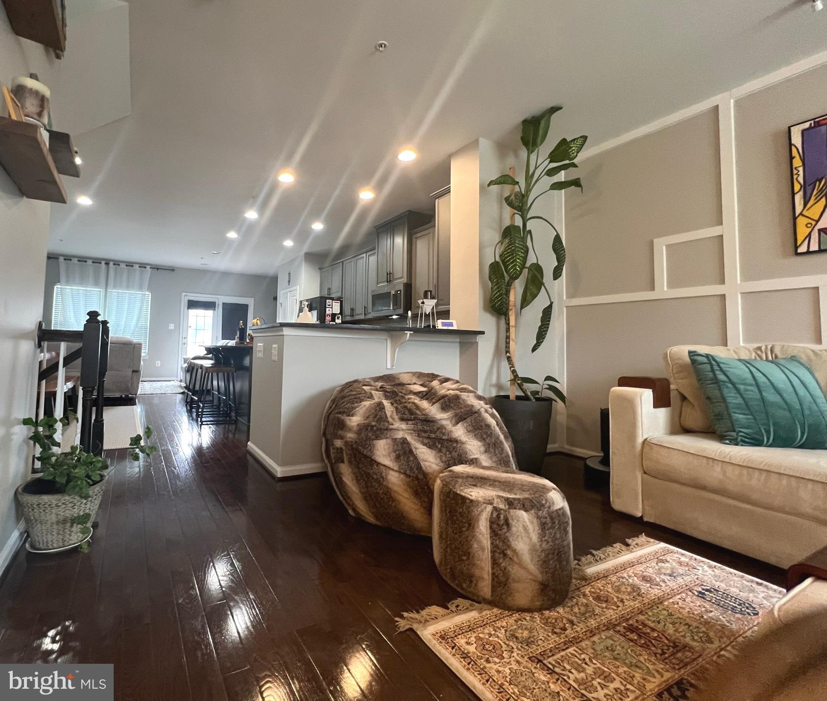 LANDSDALE - Residential Lease