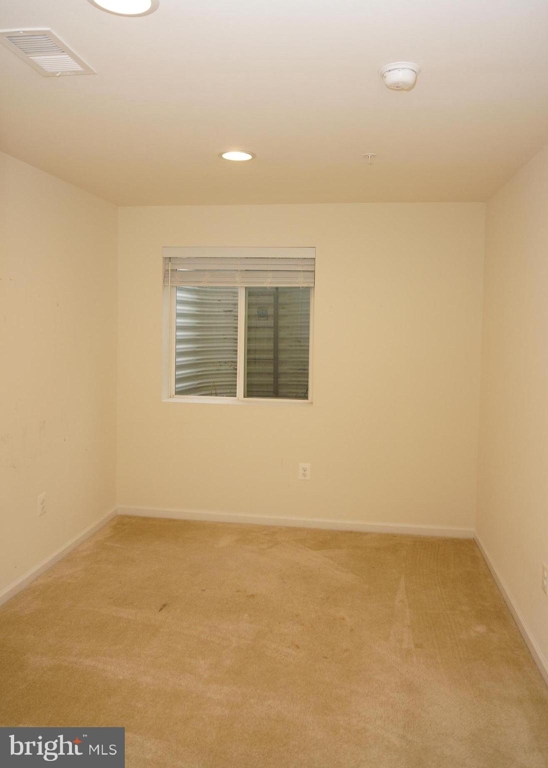 LANDSDALE - Residential Lease