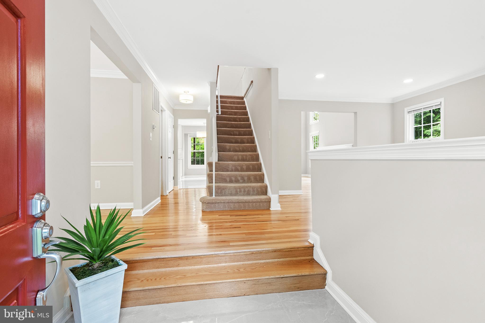 MONTROSE VILLAGE - Residential