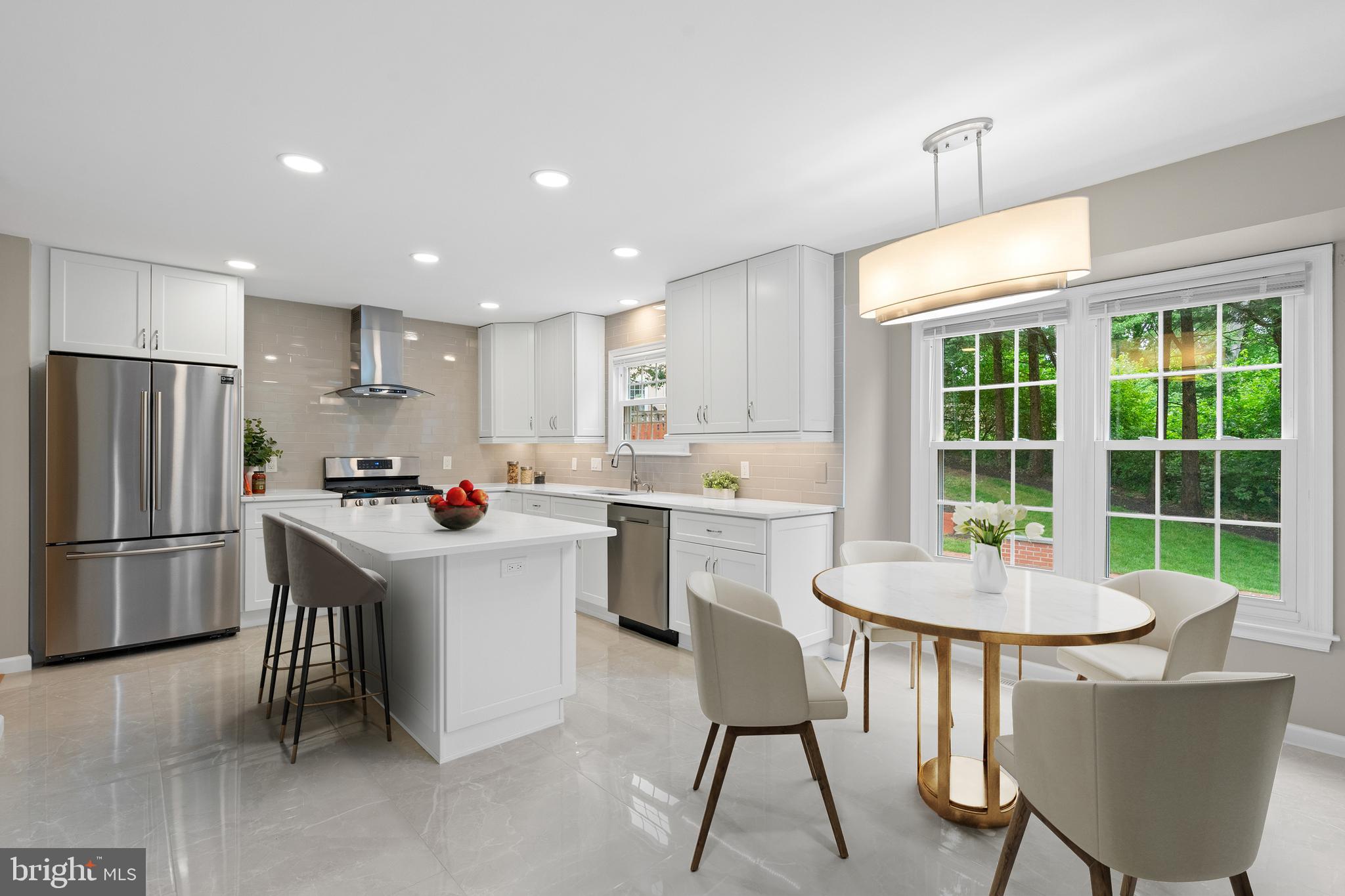 MONTROSE VILLAGE - Residential