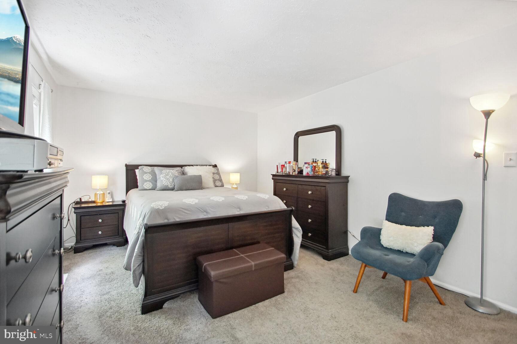 LYNNBROOK - Residential