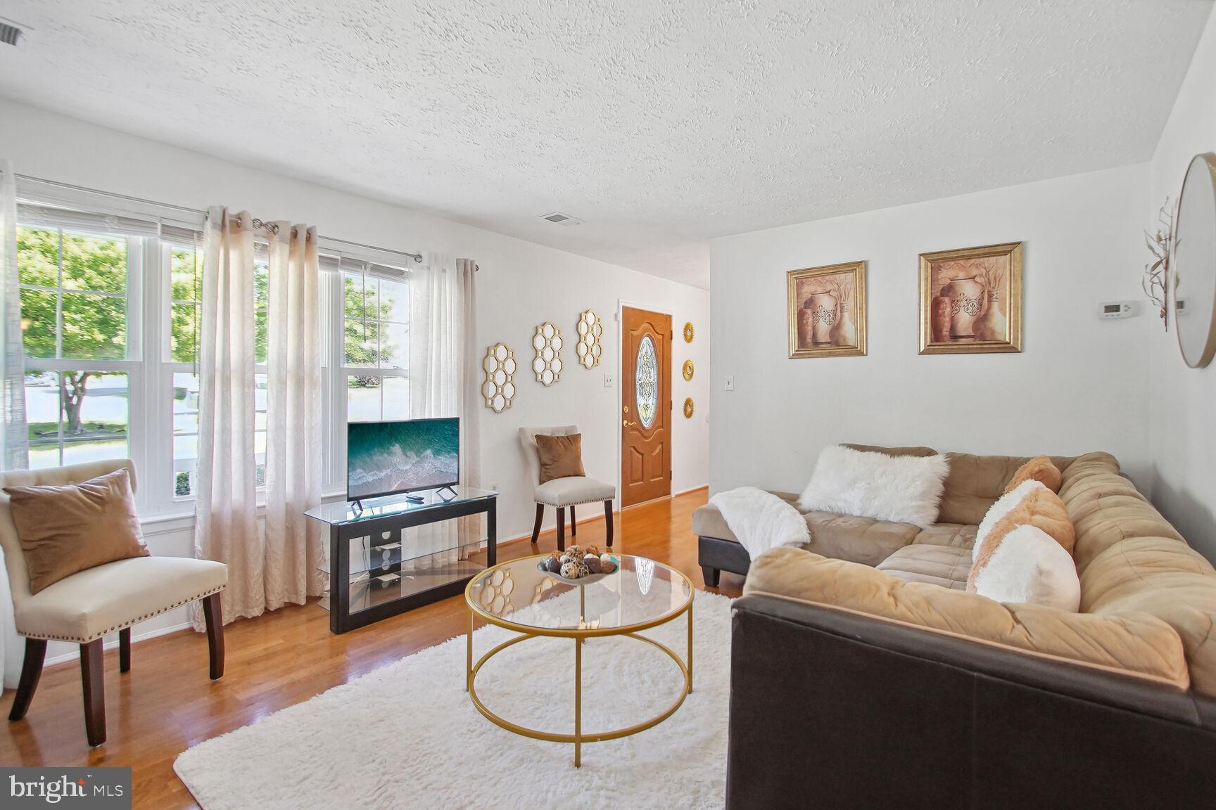 LYNNBROOK - Residential