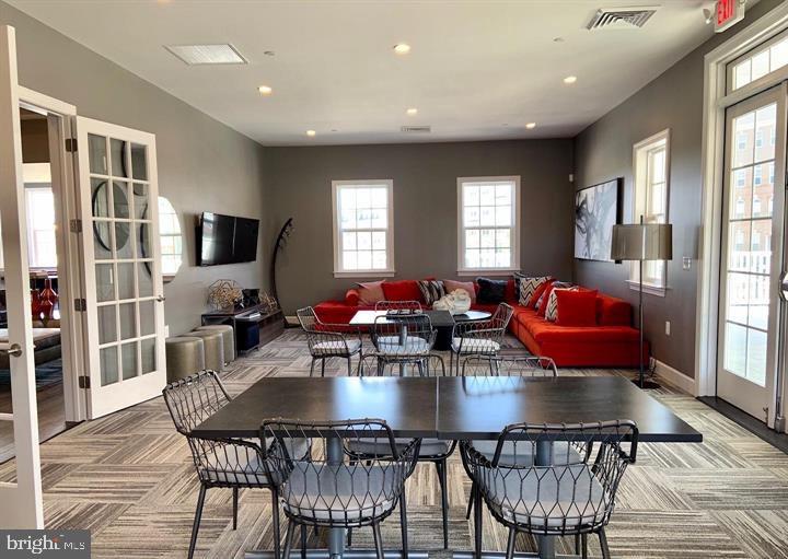 WESTVIEW SOUTH - Residential Lease