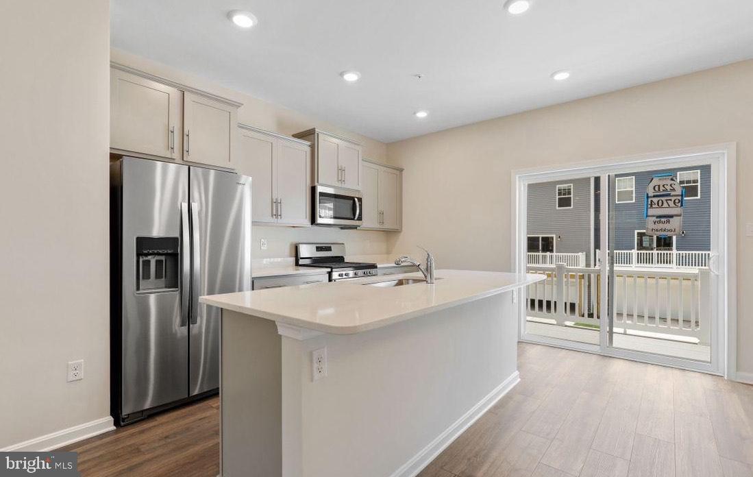 WESTVIEW SOUTH - Residential Lease