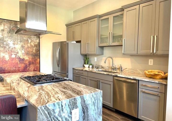 WESTVIEW SOUTH - Residential Lease