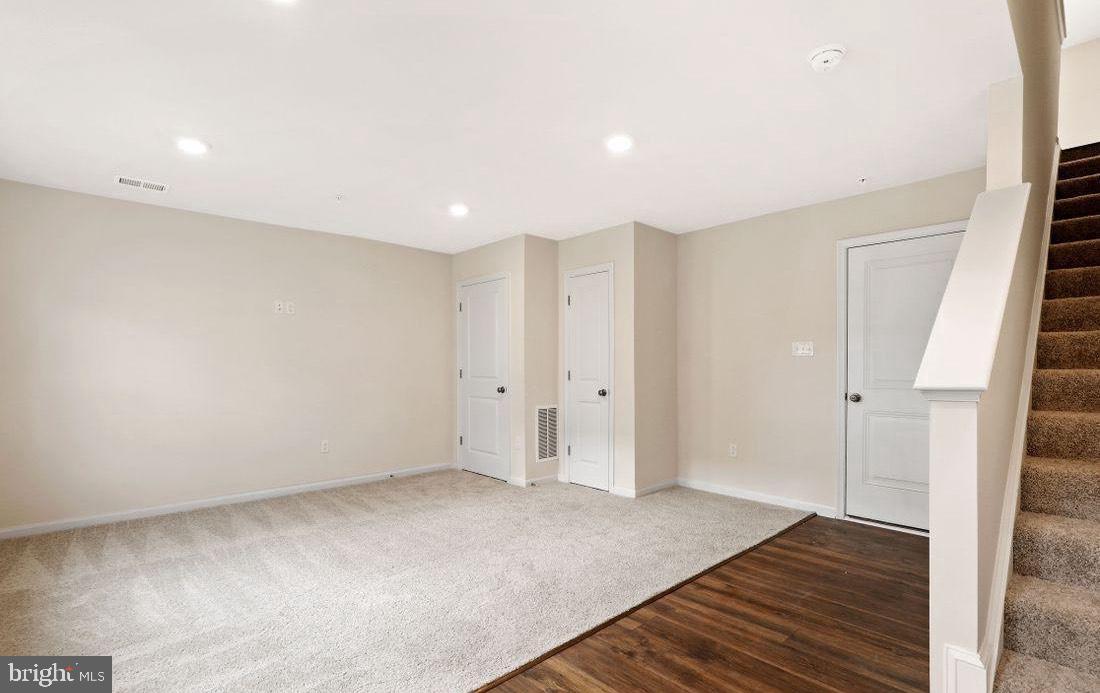 WESTVIEW SOUTH - Residential Lease