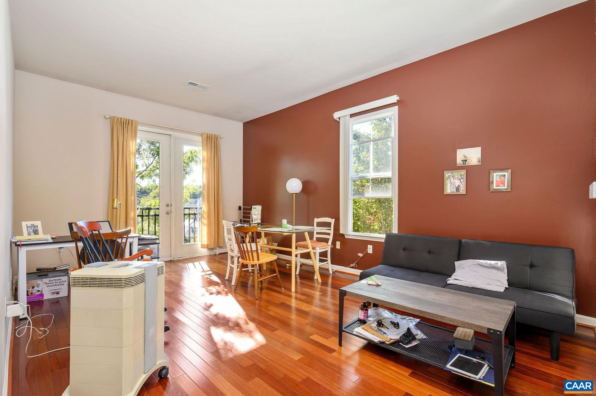 700 WALKER SQ 4A