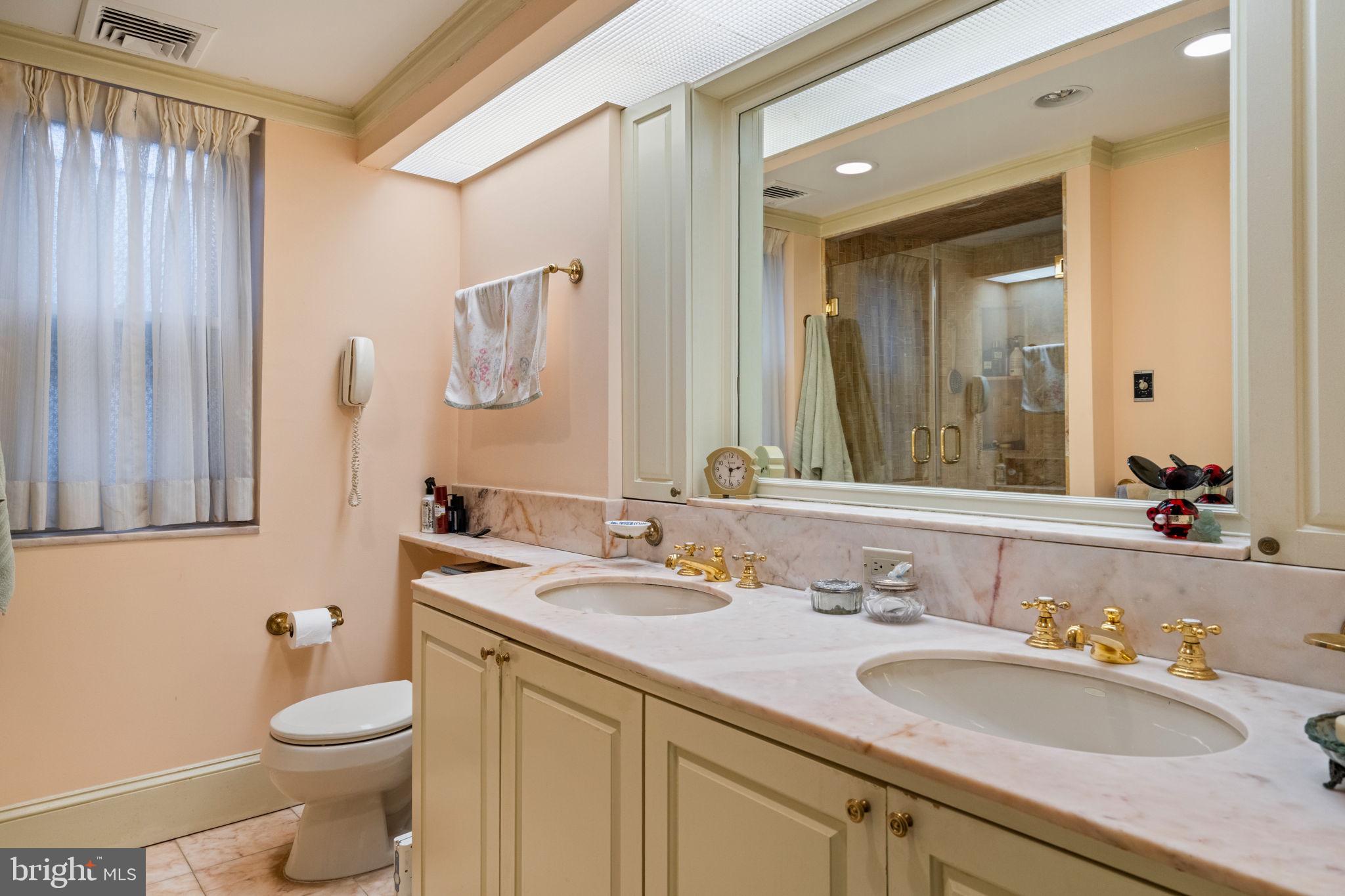 WASHINGTON SQ WEST - Residential