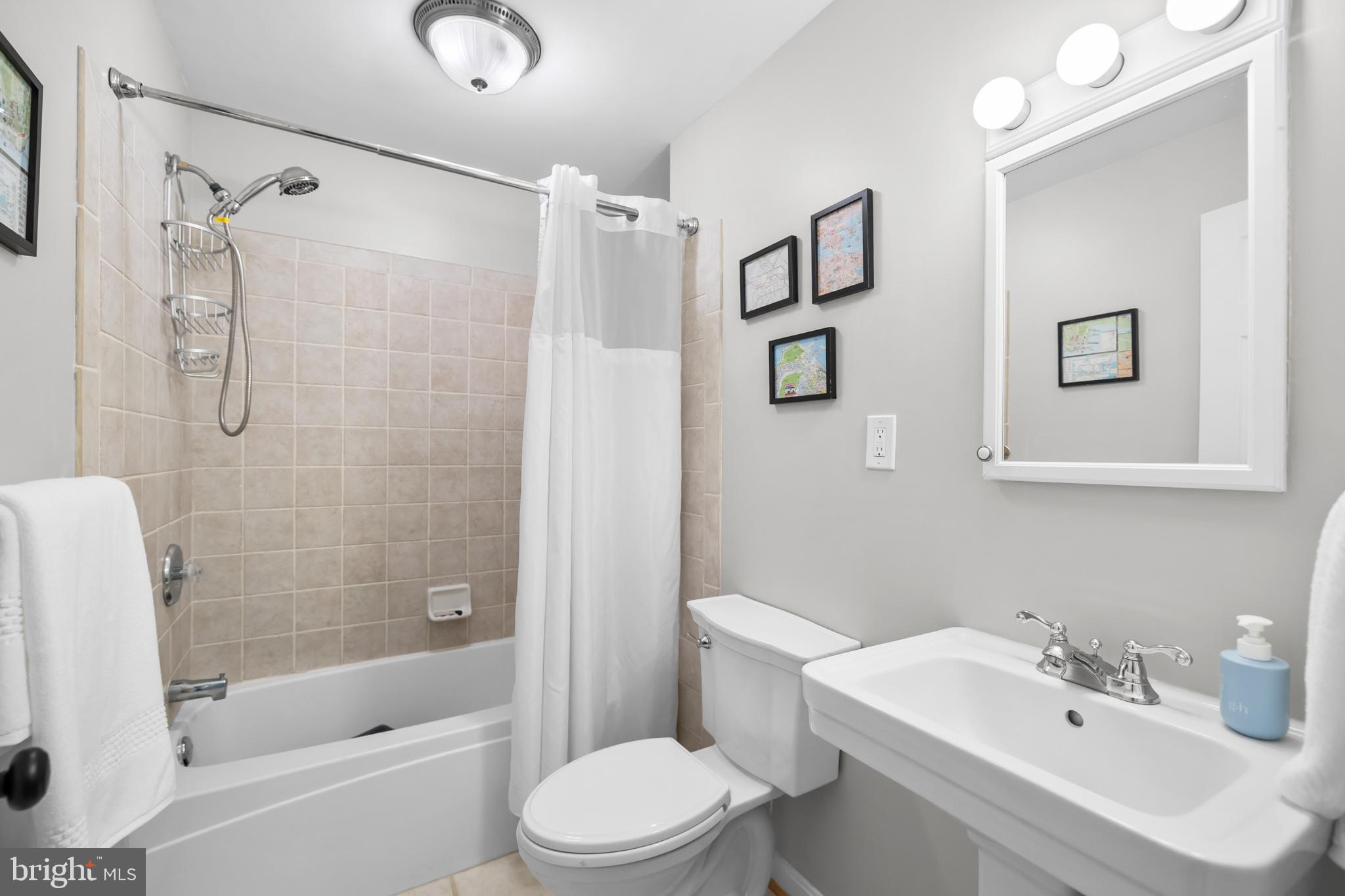 BROOKSIDE - Residential