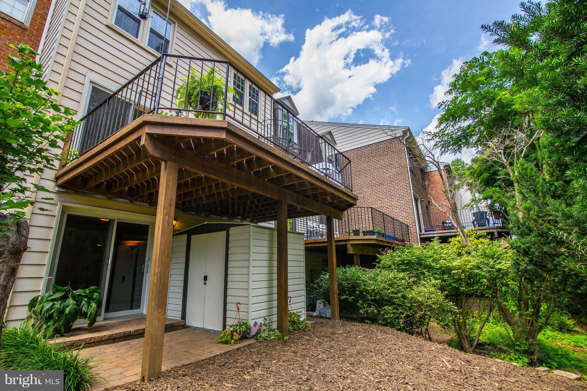 RESTON - Residential