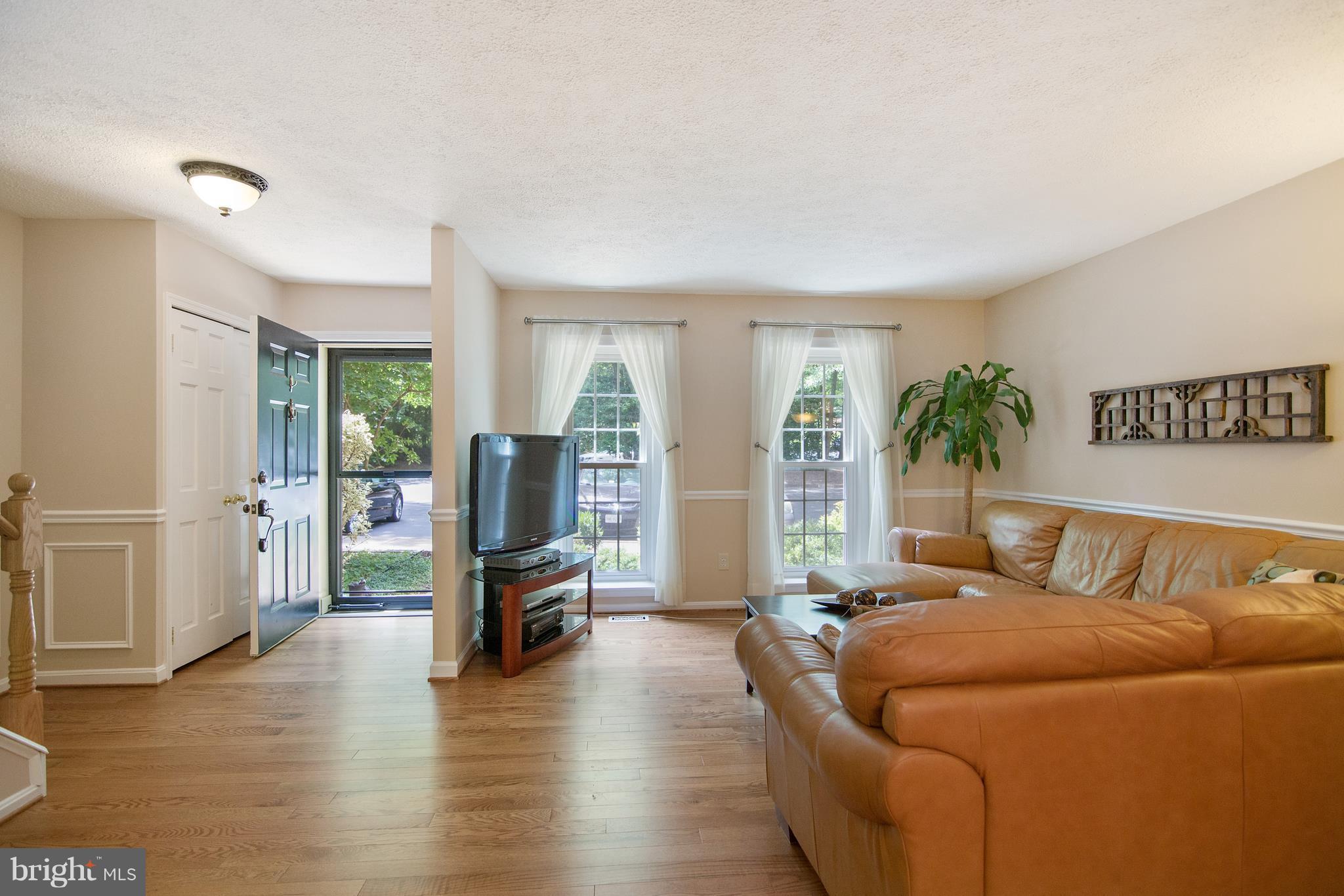 RESTON - Residential