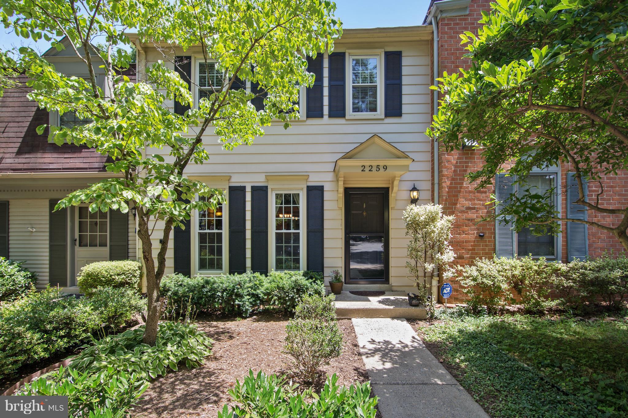 RESTON - Residential