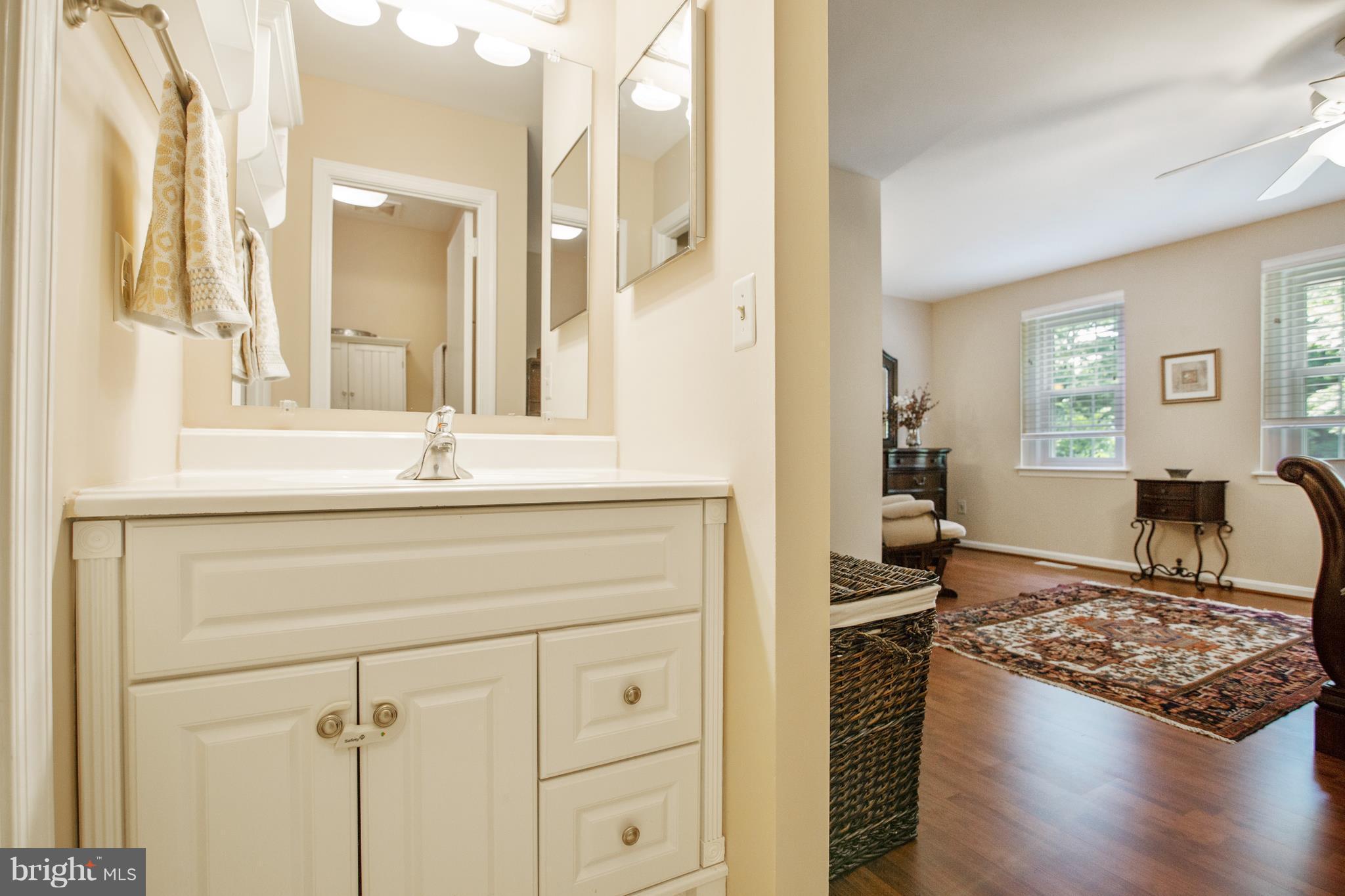 RESTON - Residential