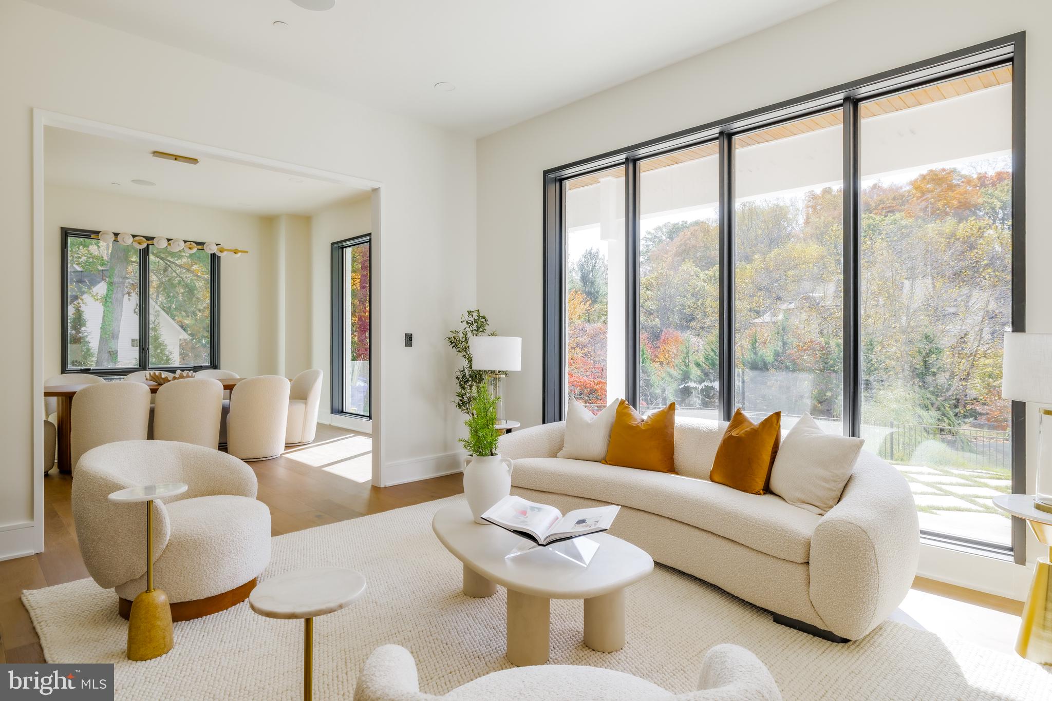 LYBROOK - Residential