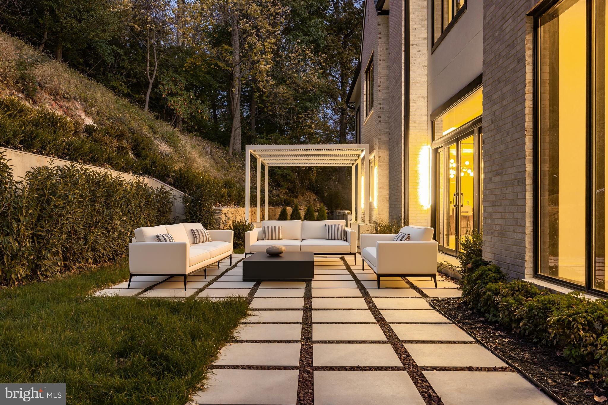 LYBROOK - Residential