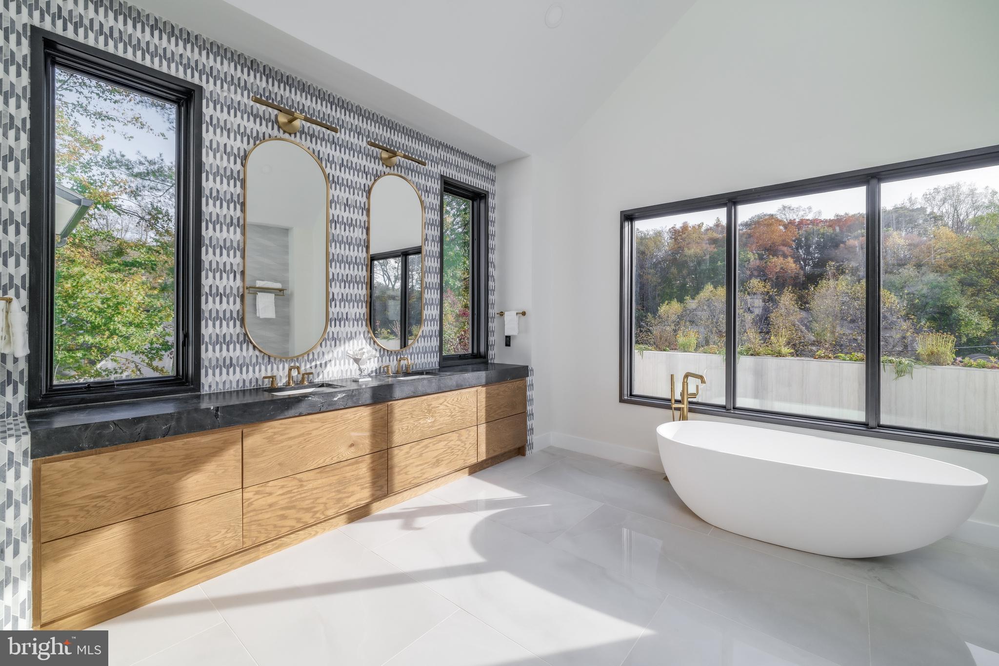 LYBROOK - Residential