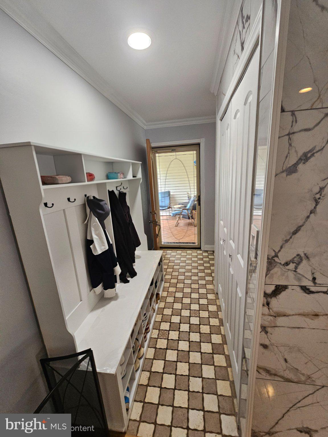 2807 BIRDSEYE LANE