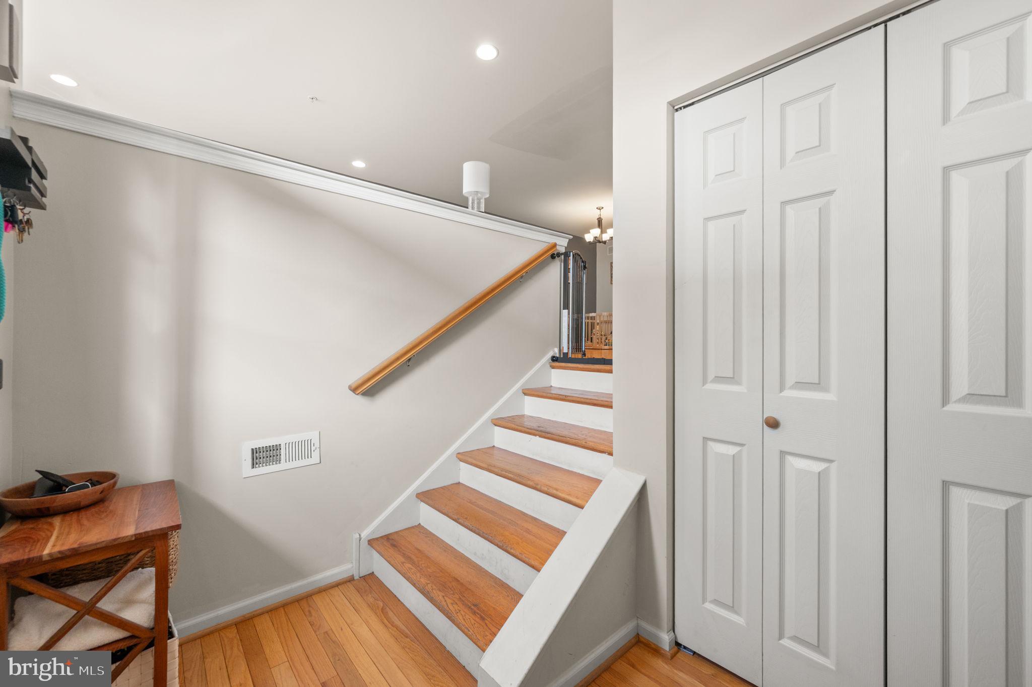 466 GLENN ROSE CIRCLE