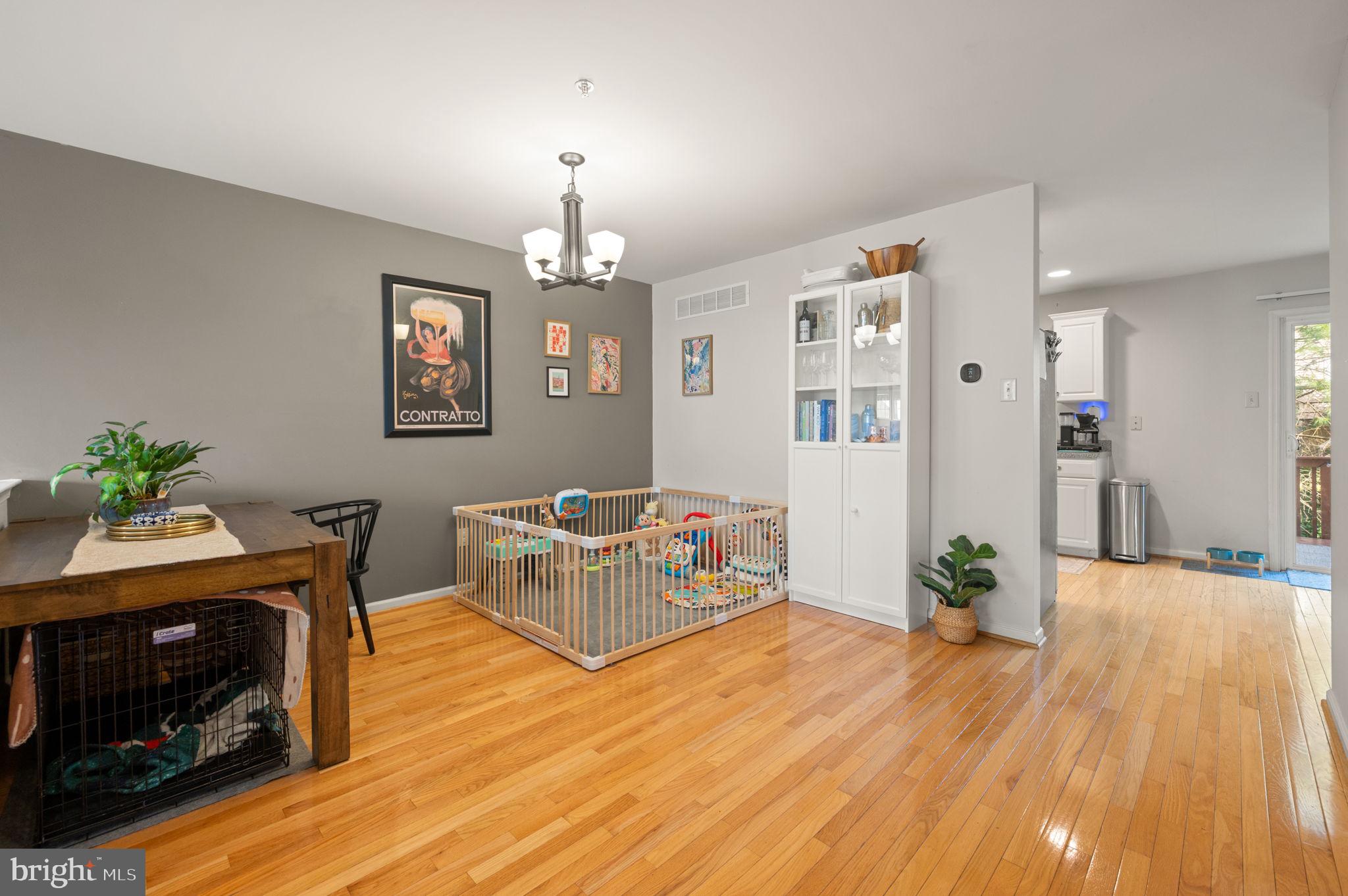 466 GLENN ROSE CIRCLE