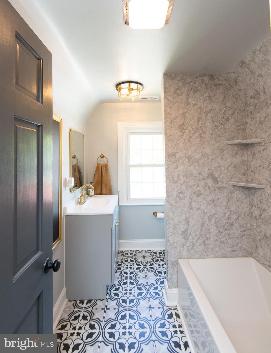 WEST END - Residential