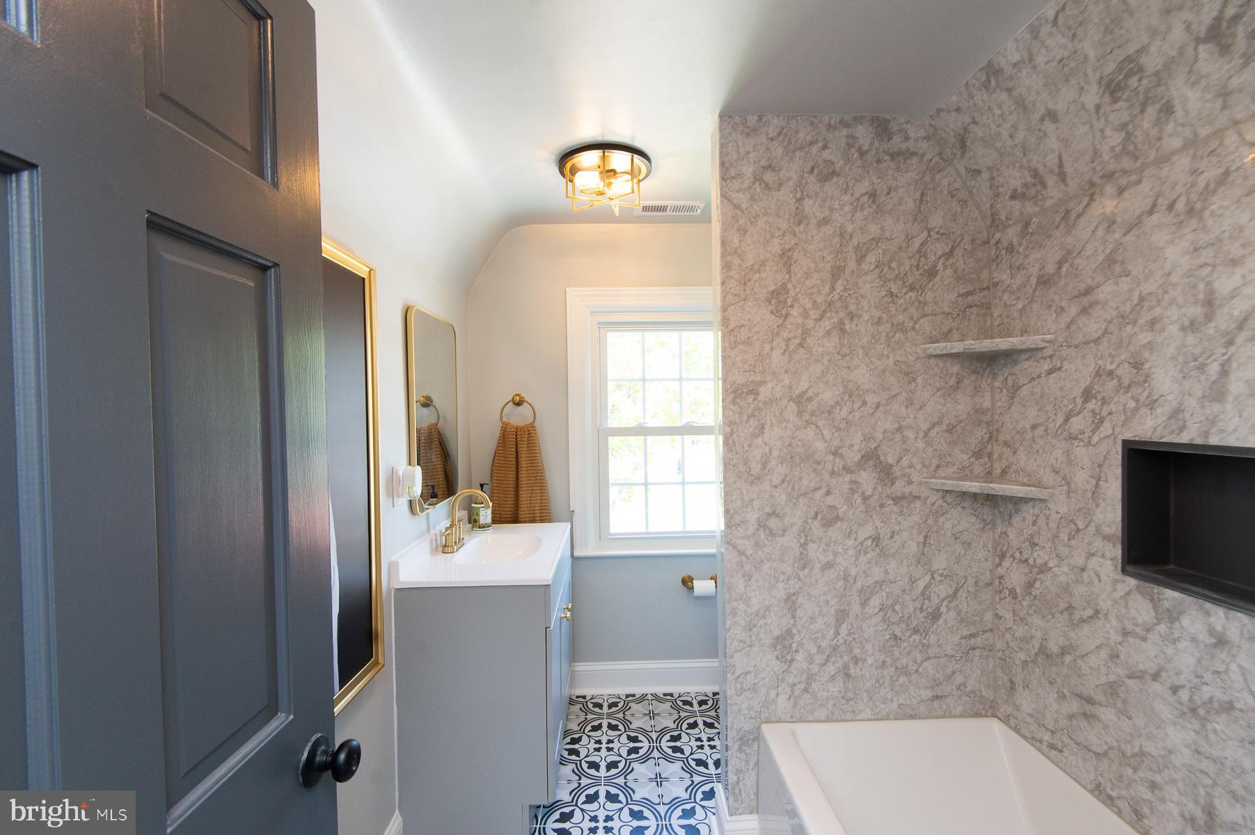 WEST END - Residential