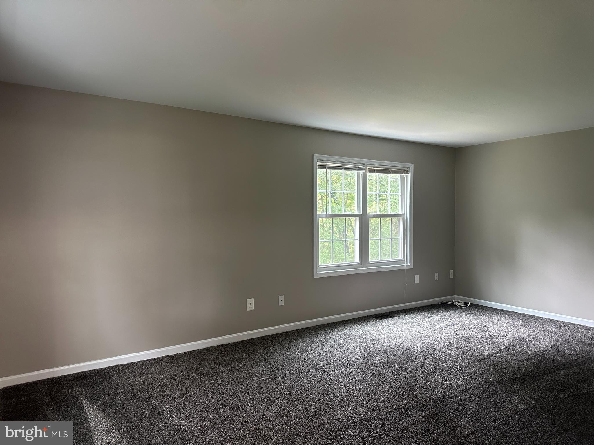 CROFTON SQUARE - Residential Lease