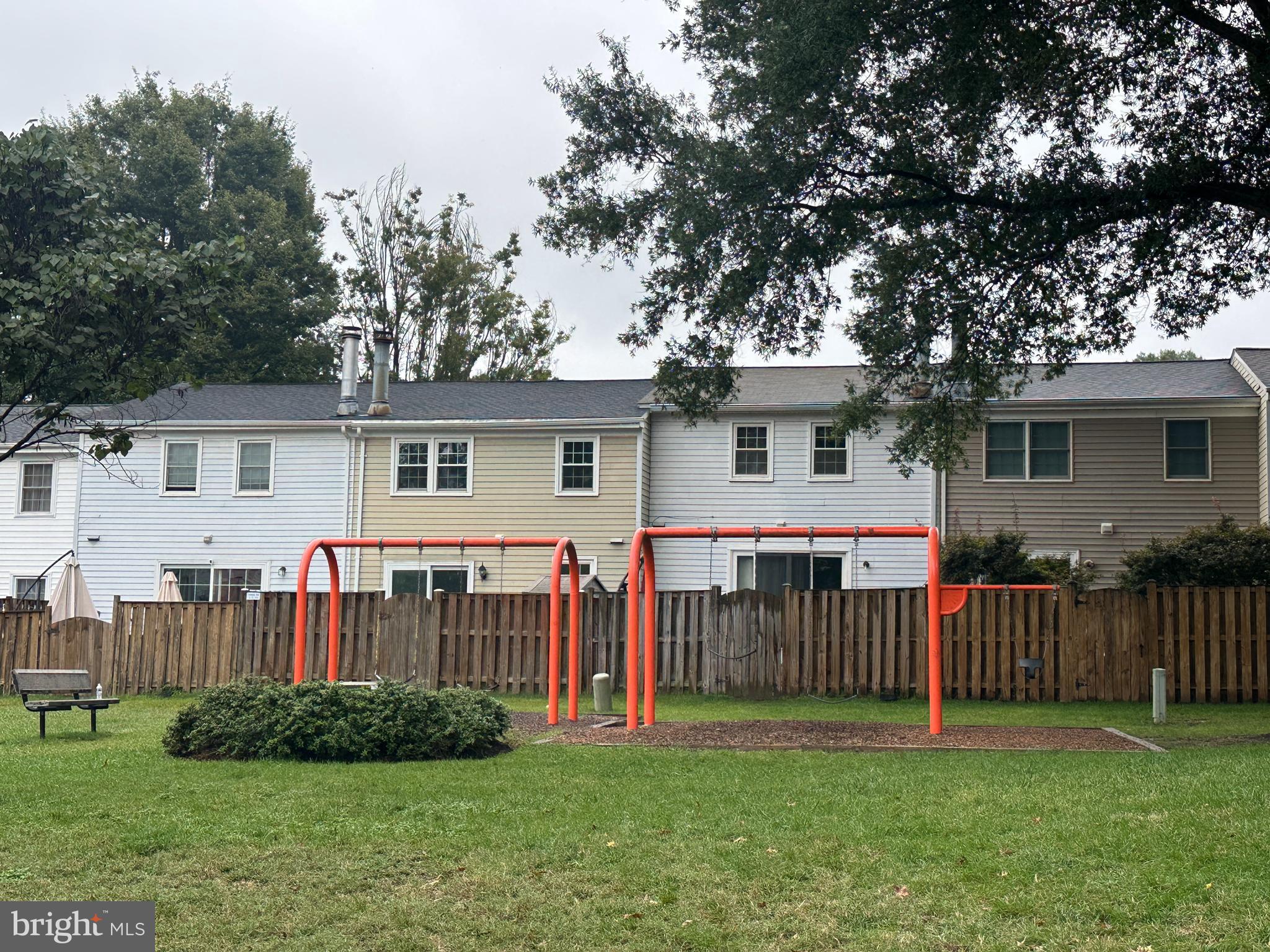 CROFTON SQUARE - Residential Lease