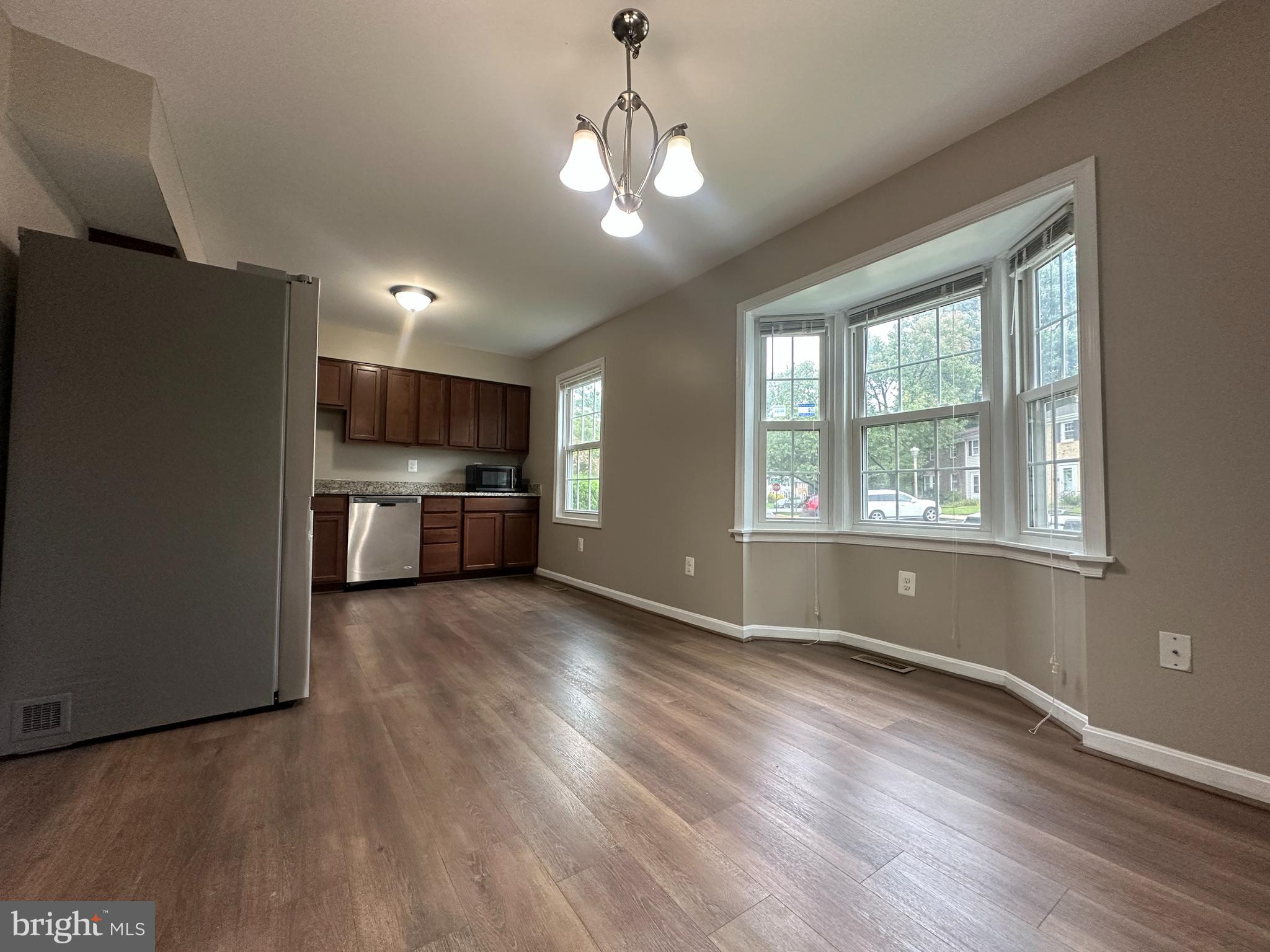 CROFTON SQUARE - Residential Lease