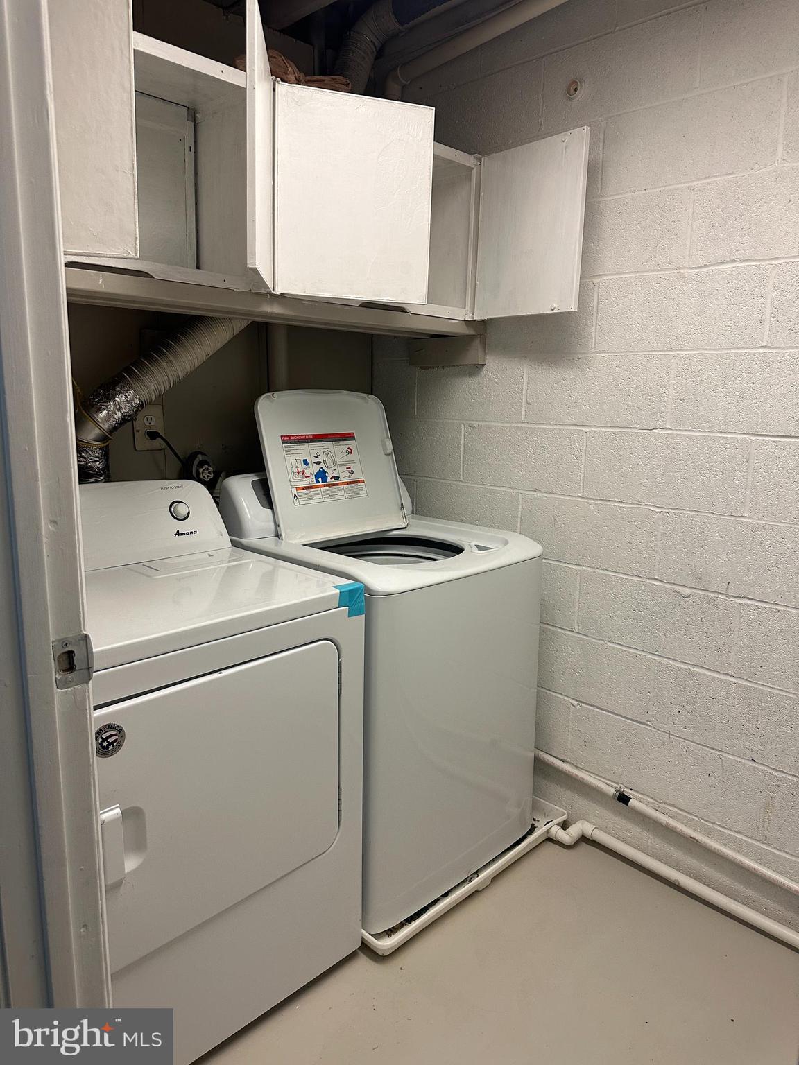 CROFTON SQUARE - Residential Lease