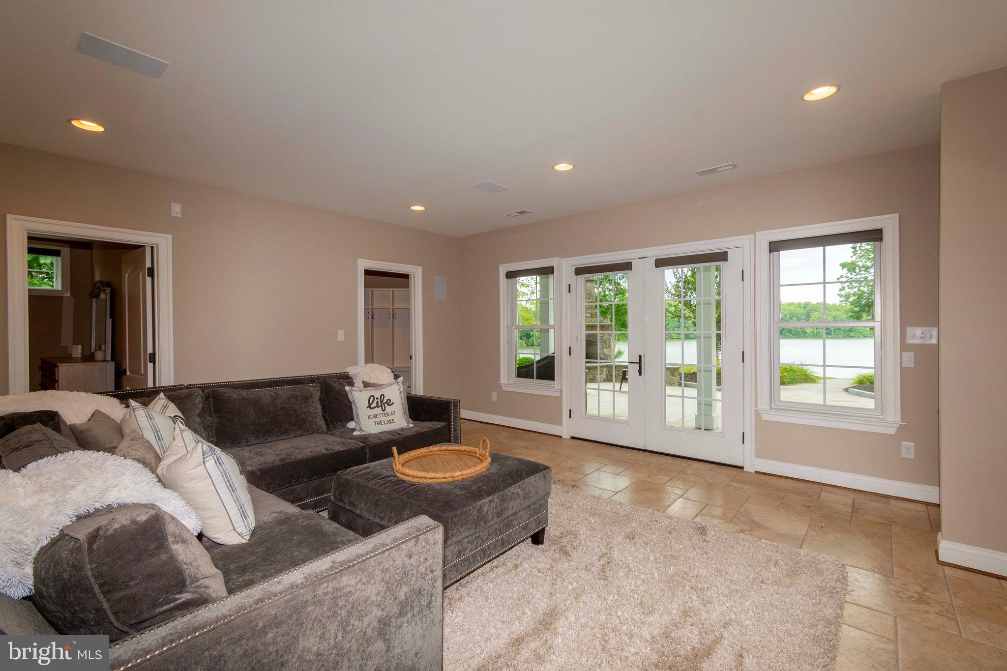 SUNRISE BAY - Residential