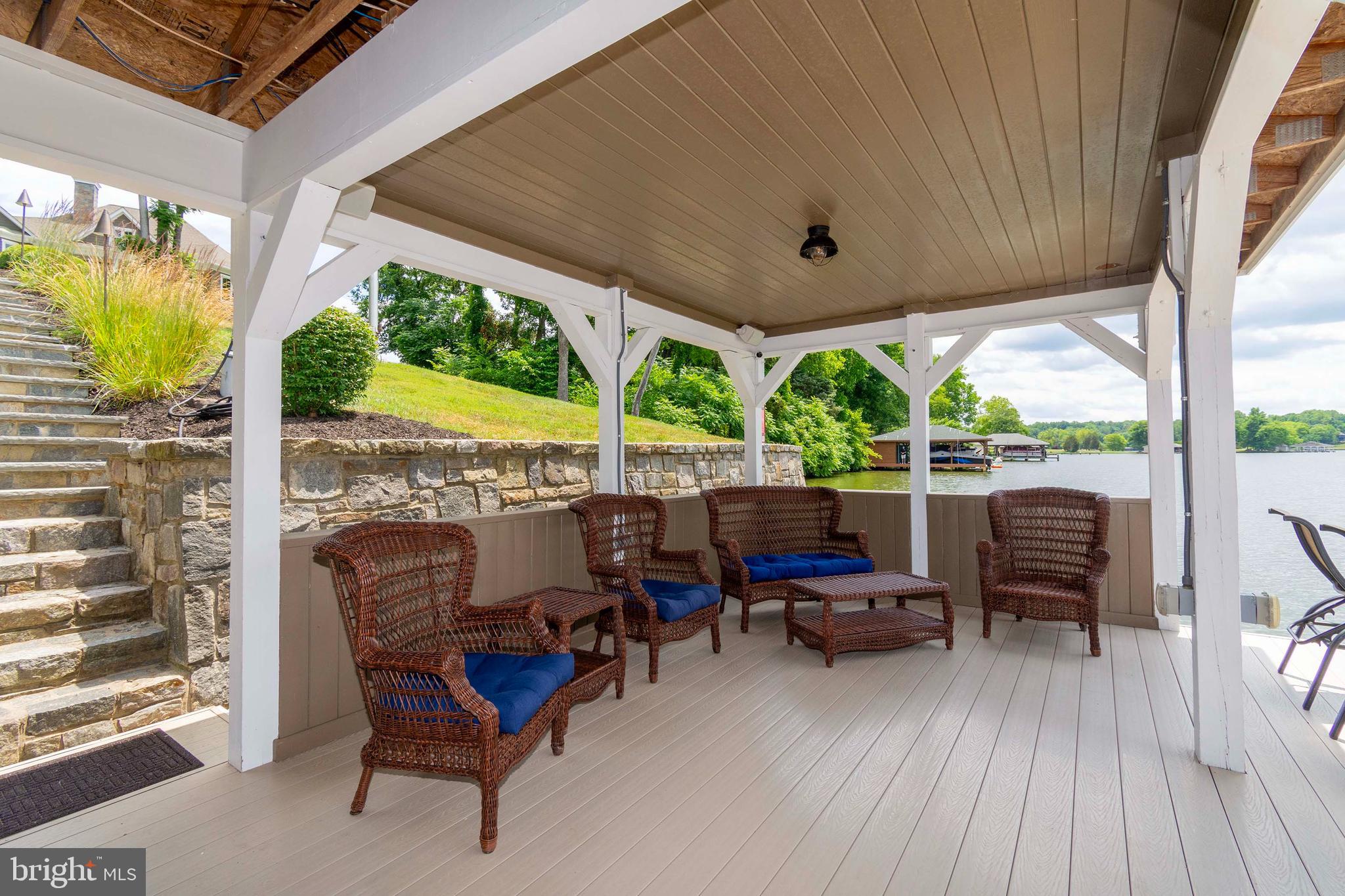 SUNRISE BAY - Residential