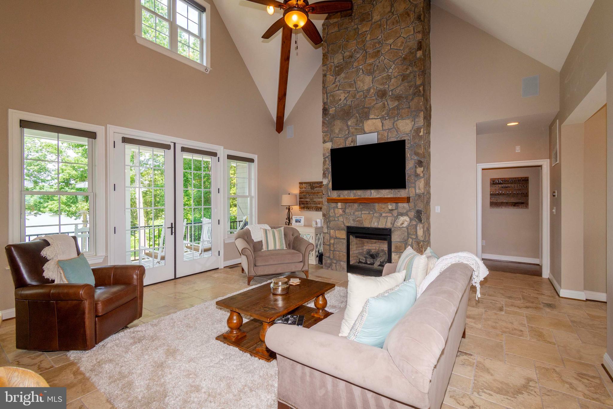 SUNRISE BAY - Residential