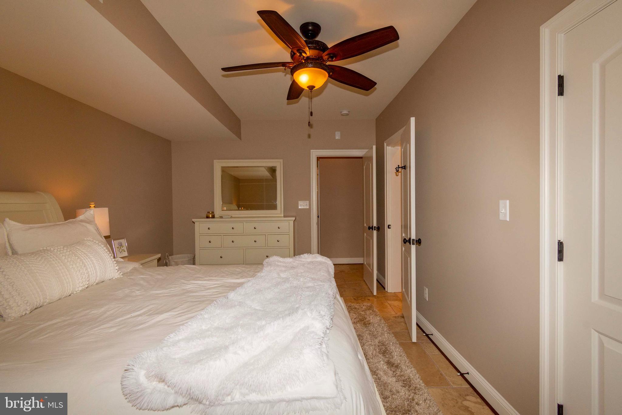 SUNRISE BAY - Residential