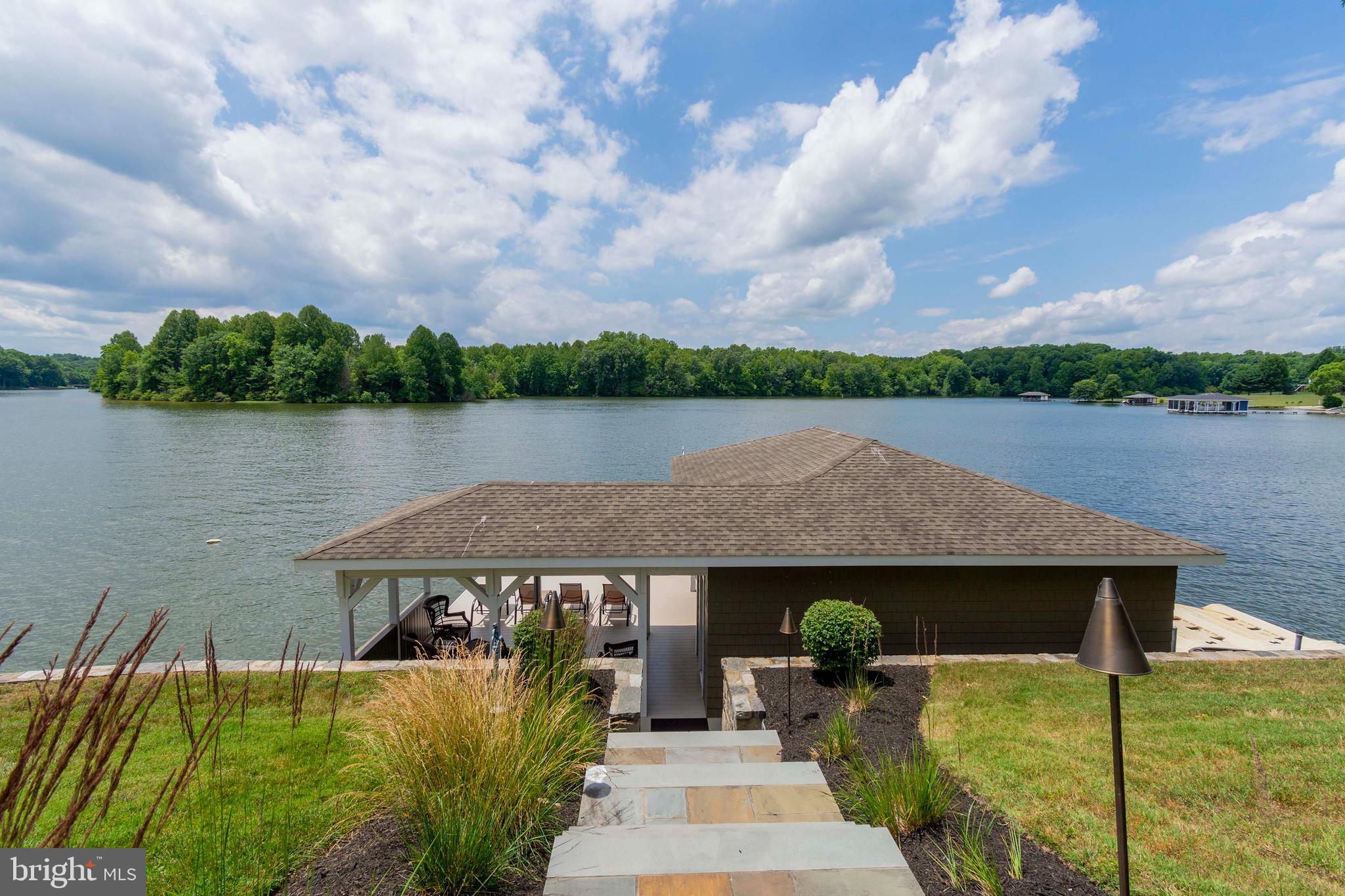 SUNRISE BAY - Residential